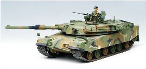 13215     АК.    Корейский основной боевой танк армии РК K1A1.