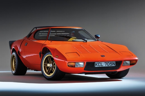 3654    I.    Итальянский спортивный автомобиль LANCIA STRATOS HF