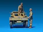 35082    MI.   Британский бронеавтомобиль в немецкой армии PZ.KMPF.MK.I 202 с экипажем (3 фигуры)
