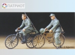 35240  Т.   Немецкие солдаты с велосипедами (2 фигуры)