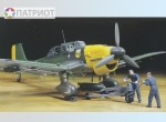 37008  Т.  Немецкий пикирующий бомбардировщик  JUNKERS Ju87 B-2 STUKA w/BOMB LOADING SET