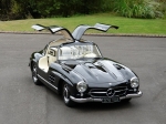 3612     I.    Немецкий спортивный автомобиль Mersedes-Benz 300 SL Gullwing.