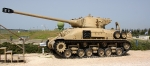 3529     Д.     «Шерман M-51» — израильская модификация американского среднего танка M4 «Шерман».