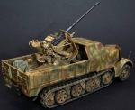 35144    T.    Немецкий полугусеничный восьмитонный тягач Sd.kfz.7/2, с 37 мм. зенитной пушкой.