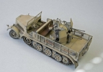 35050    Т.   Немецкий 8т. тягач  Sd.kfz.7/1 с 4-х ств. 20мм зениткой и 5 фигур.