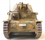 35034    T.    Итальянский танк Carro Armato М13/40 с фигурой командира.