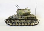 35233    T.    Немецкая зенитная установка Flakpanzer IV "Wirbelwind"и 4 фигуры.