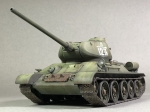 3687     З.     Советский средний танк "Т-34/85" (обр.1944г)