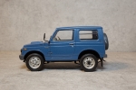 21122    Ha.    Японский полноприводный мини-внедорожник "Suzuki Jimny" (JA11-5).