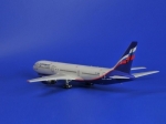 7005 З.  Пассажирский авиалайнер Боинг 767-300