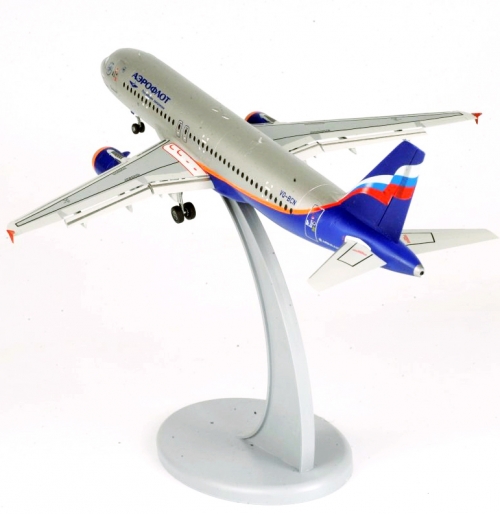 7003 З.  Аэробус А-320